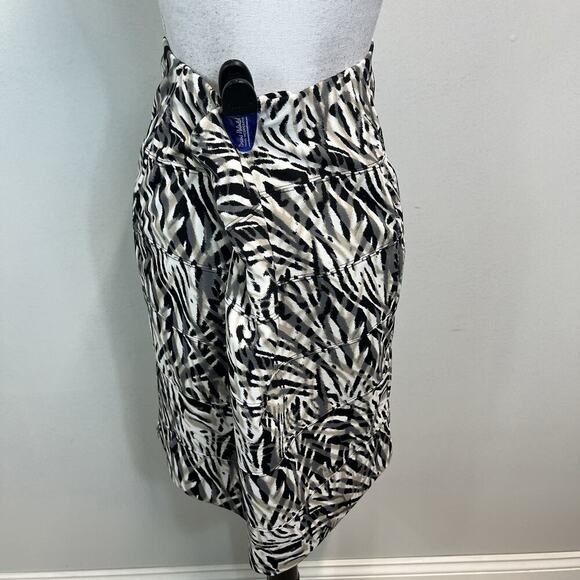 Alfani Skirt size Extra Large Black Gray Stretch Straight Jungle Knee Career - Picture 5 of 6